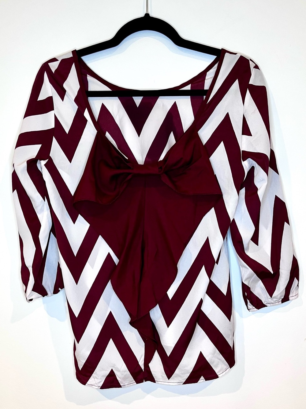 Newbury Kustom Burgundy White Chevron Bow Front Blouse Top‎ Size M